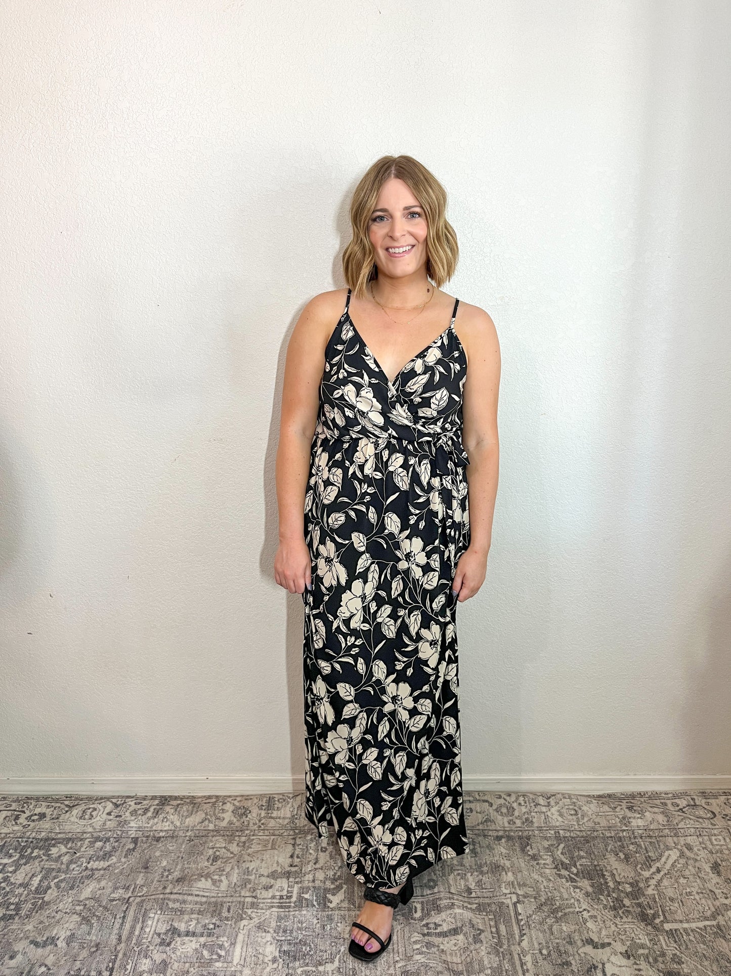 Ava (Plus Size) Floral Maxi Dress