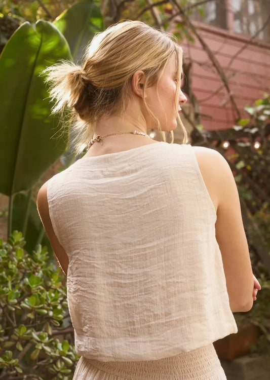 Textured button down sleeveless top