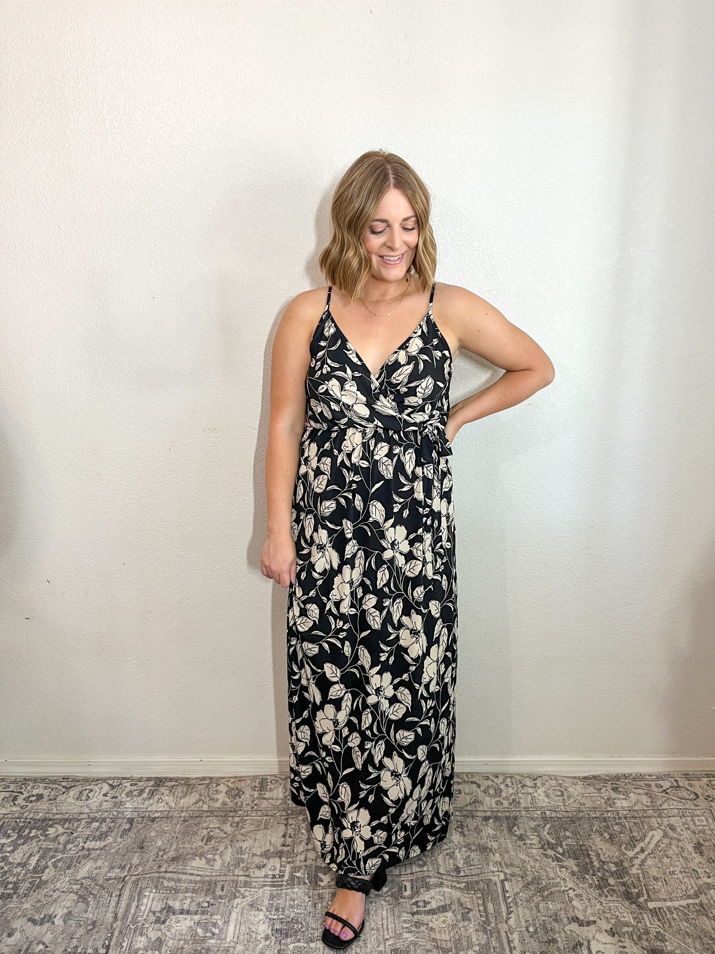 Ava (Plus Size) Floral Maxi Dress